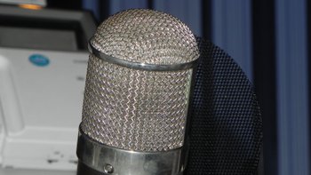 specjalnie przez Dave'a przygotowany mikrofon